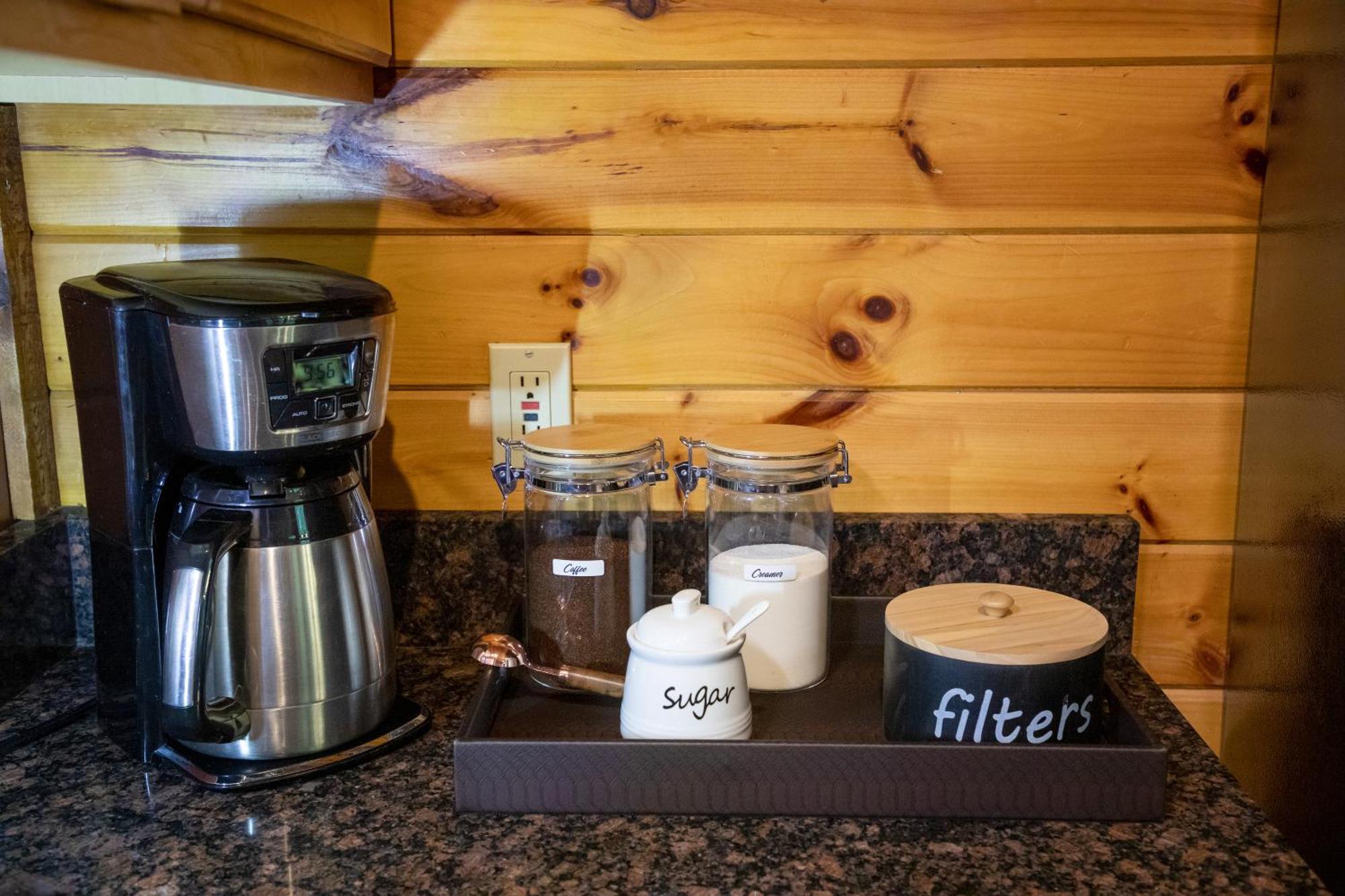 Real Log Cabin With Amazing Views, Hot Tub, Sauna, Games Gatlinburg Ngoại thất bức ảnh