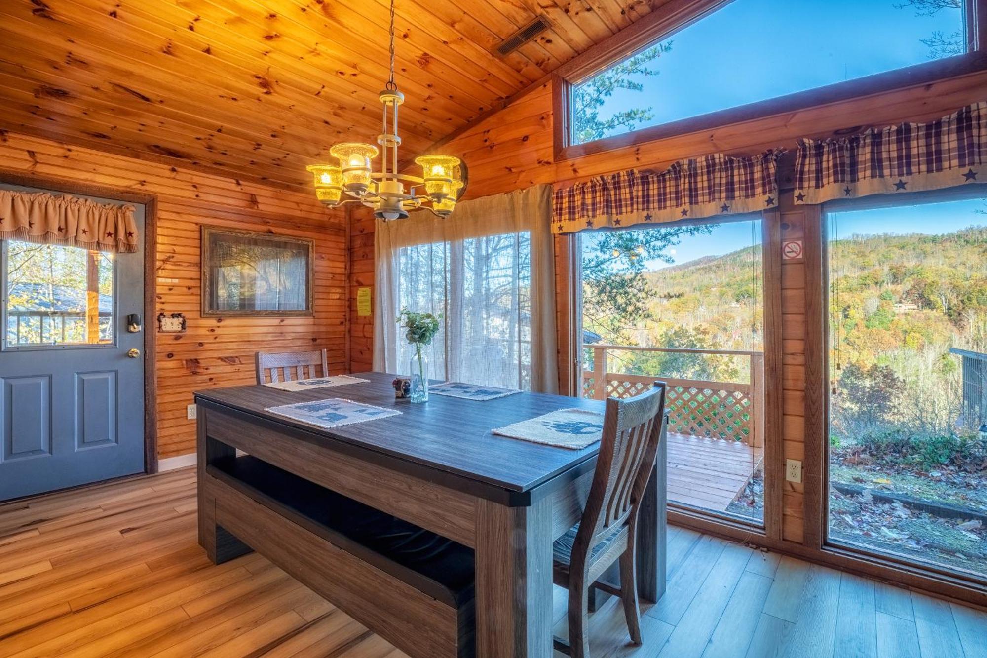 Real Log Cabin With Amazing Views, Hot Tub, Sauna, Games Gatlinburg Ngoại thất bức ảnh