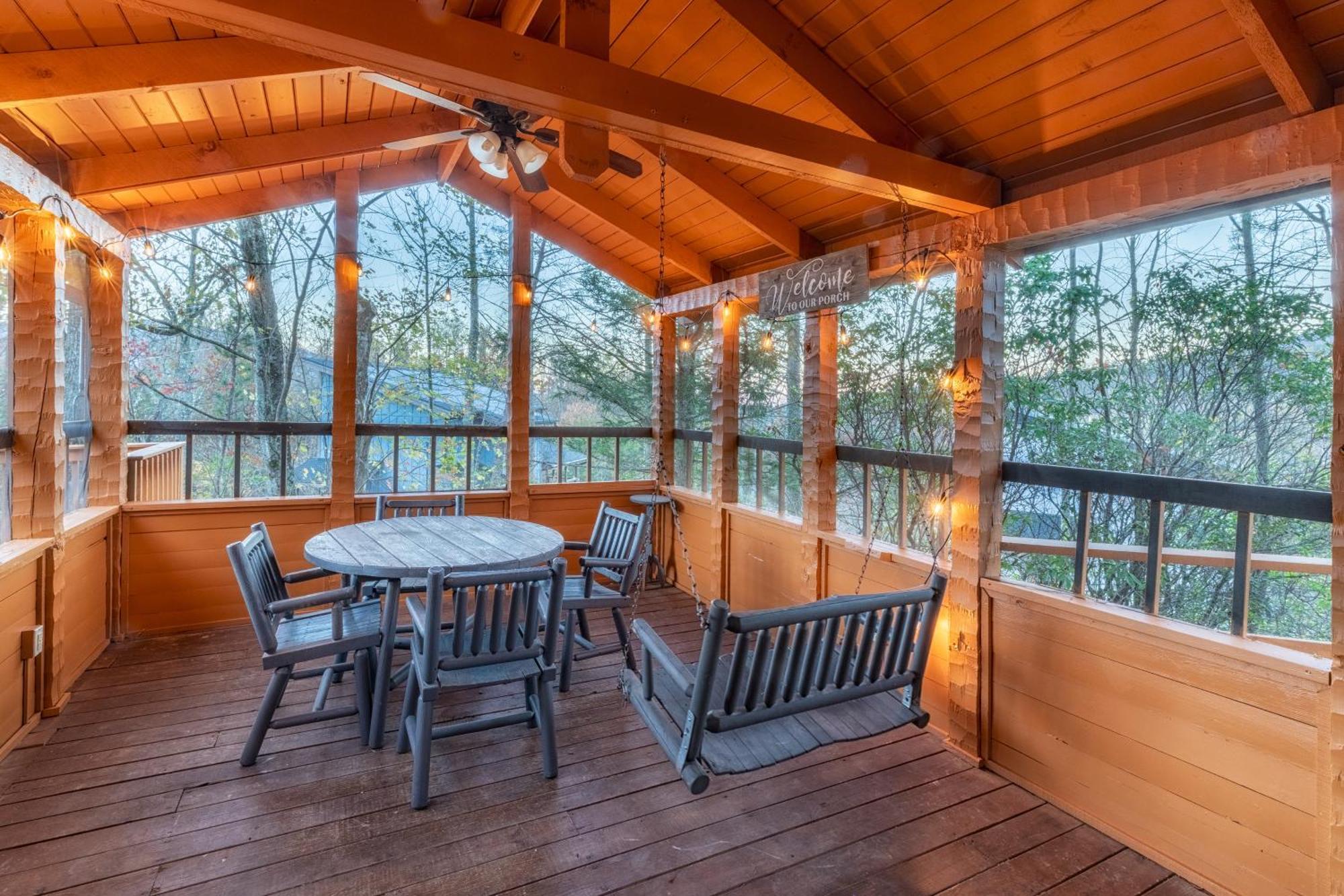 Real Log Cabin With Amazing Views, Hot Tub, Sauna, Games Gatlinburg Ngoại thất bức ảnh