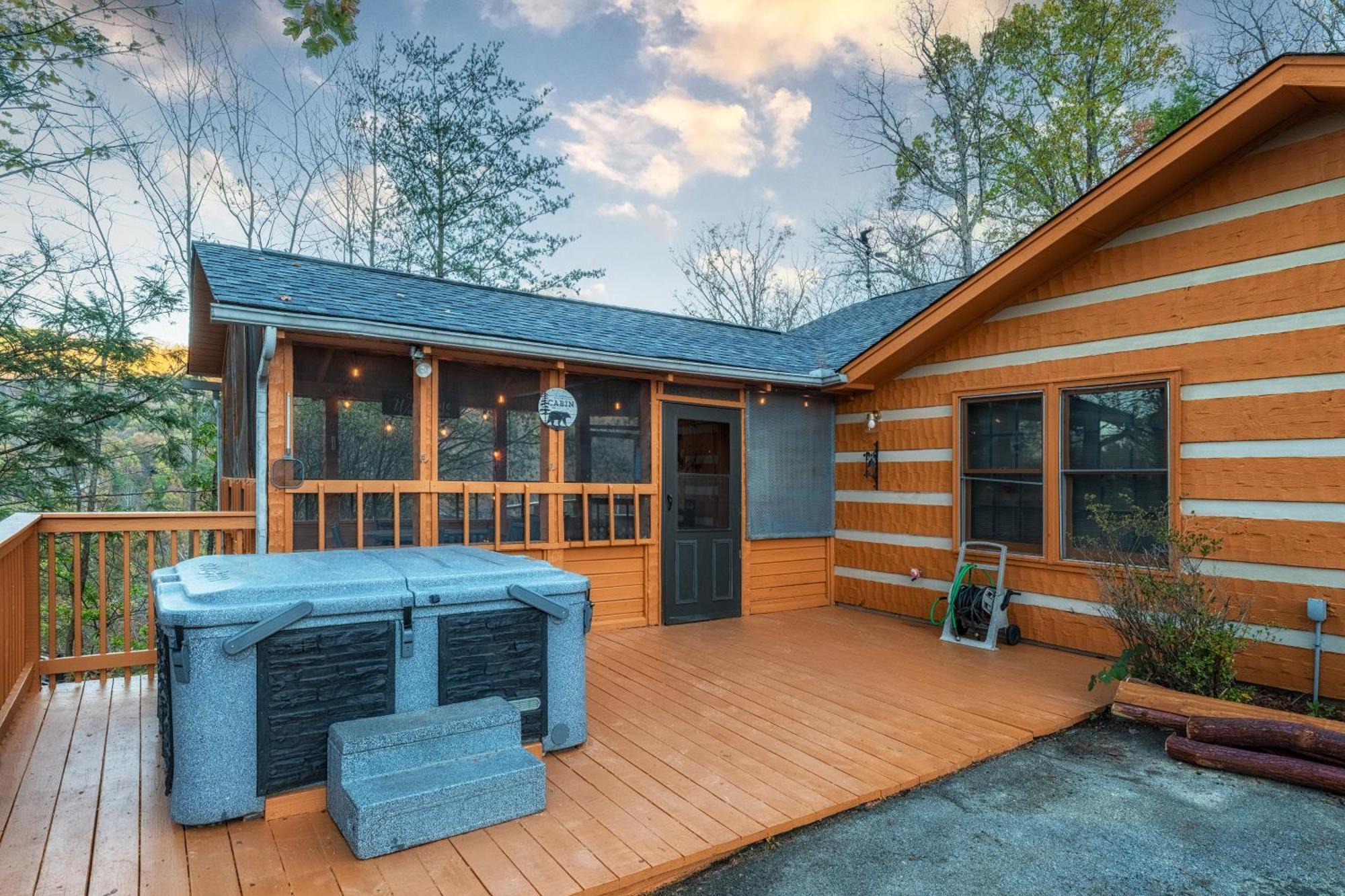 Real Log Cabin With Amazing Views, Hot Tub, Sauna, Games Gatlinburg Ngoại thất bức ảnh