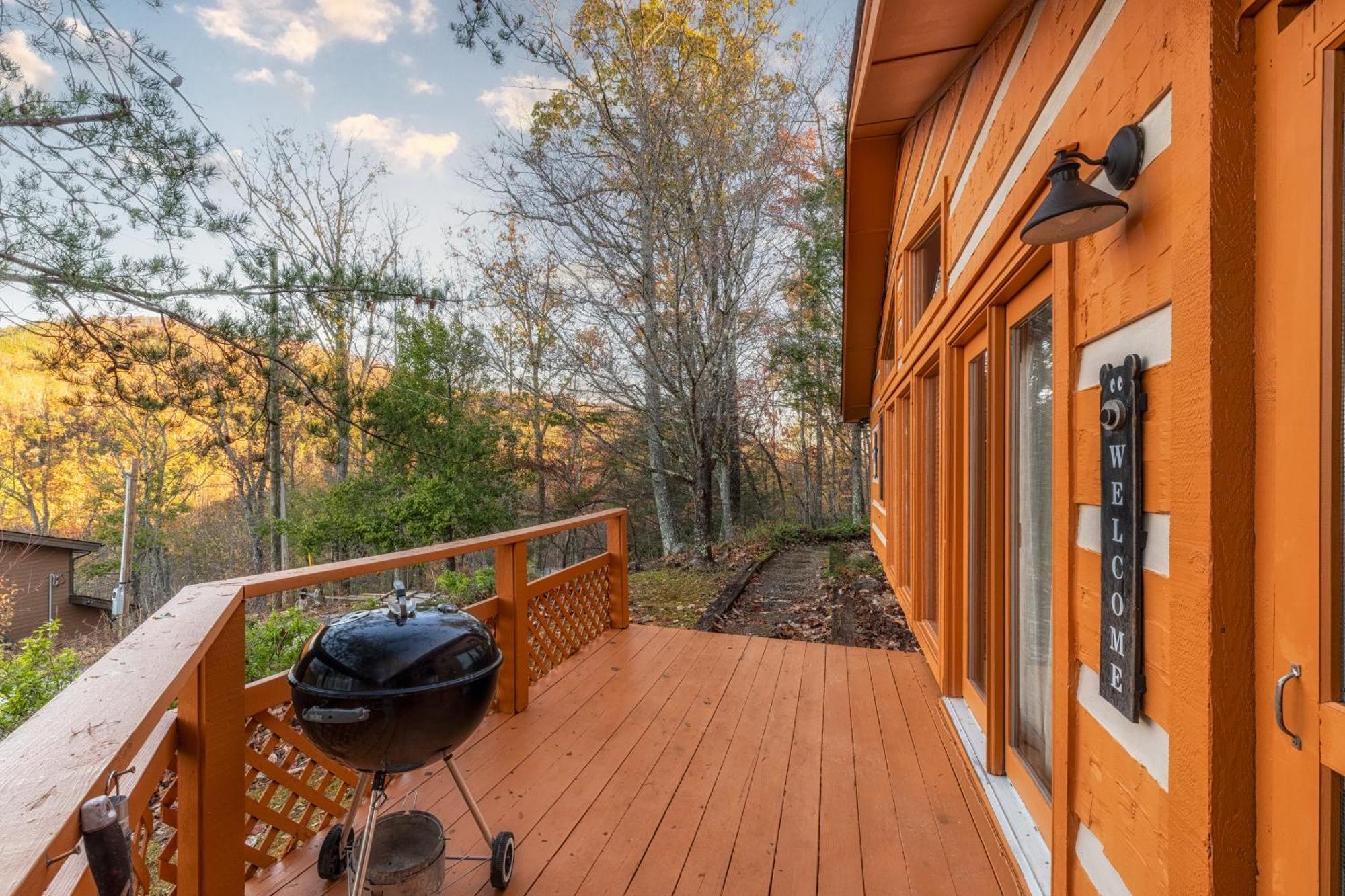 Real Log Cabin With Amazing Views, Hot Tub, Sauna, Games Gatlinburg Ngoại thất bức ảnh